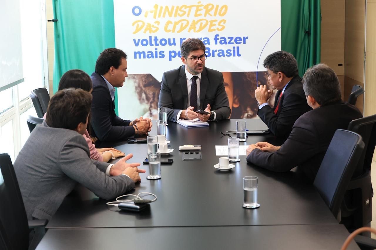 Felipe Camarão trata de moradia popular e destaca avanços do Minha Casa, Minha Vida no Maranhão, no Ministério das Cidades
